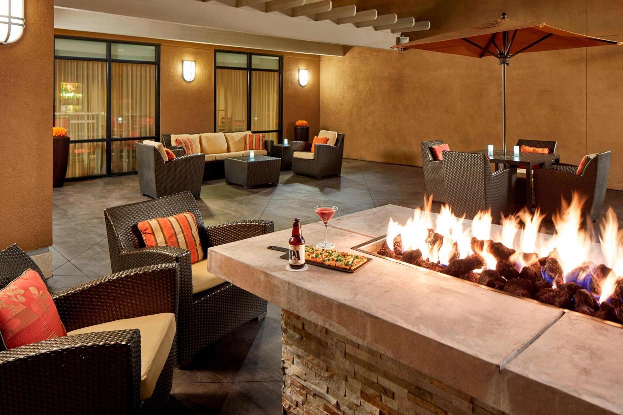 Courtyard By Marriott Anaheim Resort/Convention Center Eksteriør billede